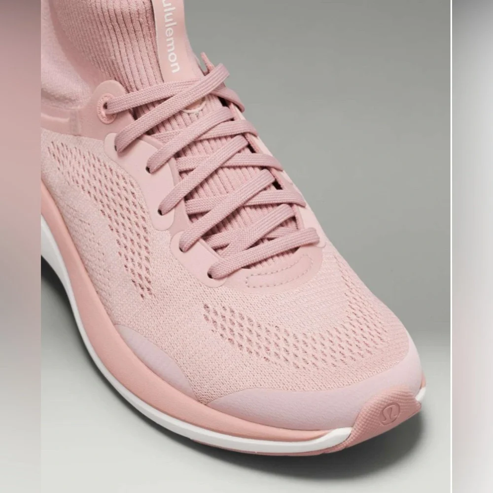 Lululemon Chargefeel Mid Workout Size 7 or 8 Brand NEW - Picture 7 of 10